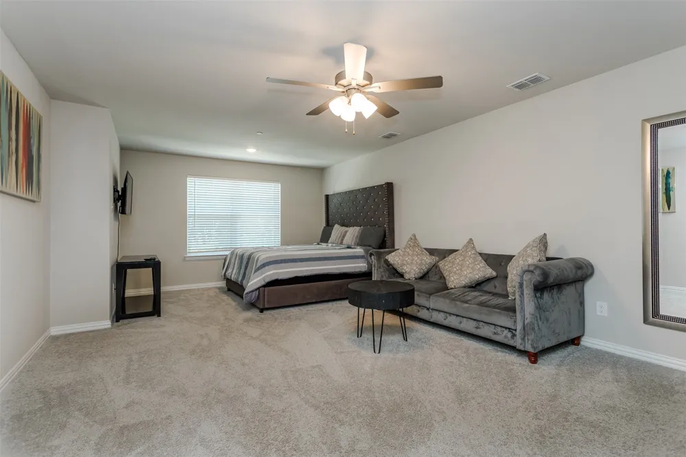 1270 Alamo Drive Lewisville, TX 75077