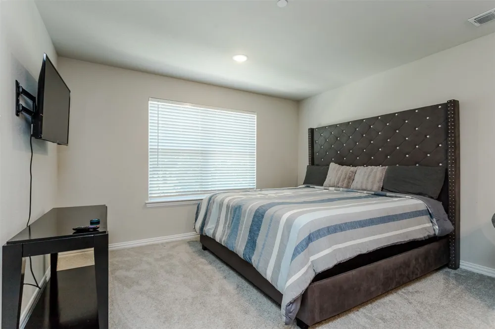 1270 Alamo Drive Lewisville, TX 75077