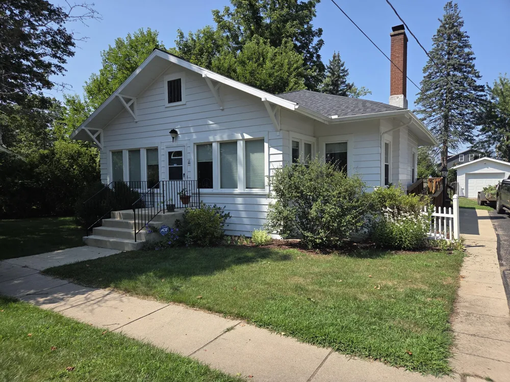 111 Cedar Street Paw Paw, MI 49079