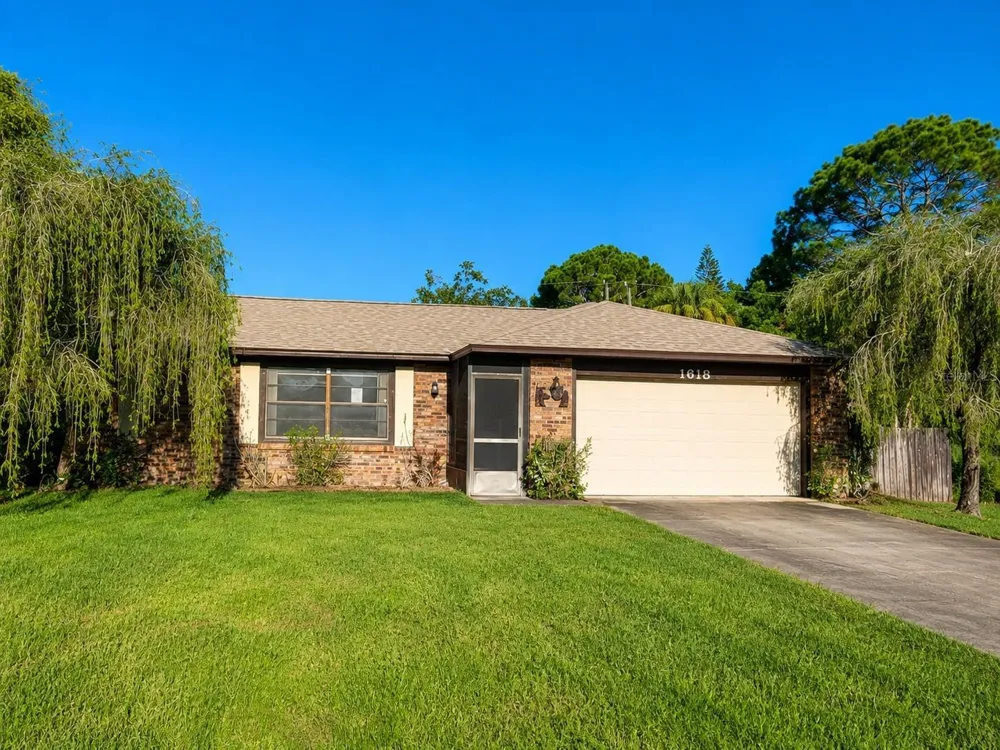 1618 GIVENS COURT NW Palm Bay, FL 32907