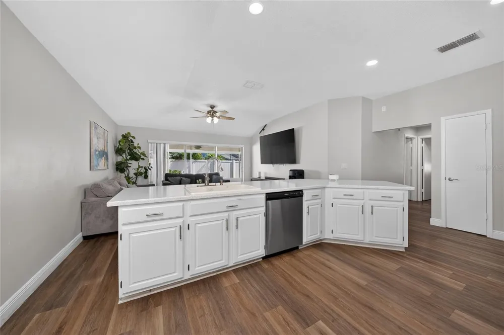 8809 PARLIAMENT COURT Kissimmee, FL 34747