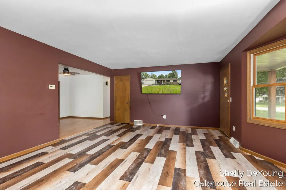 3078 Paris Park Drive SE Kentwood City, MI 49512