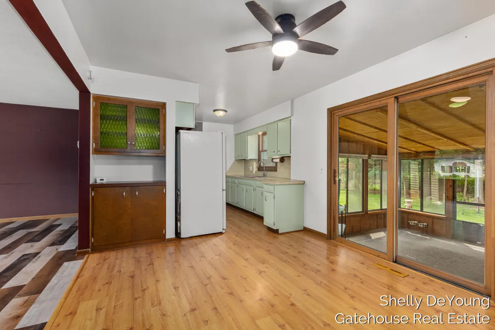 3078 Paris Park Drive SE Kentwood City, MI 49512
