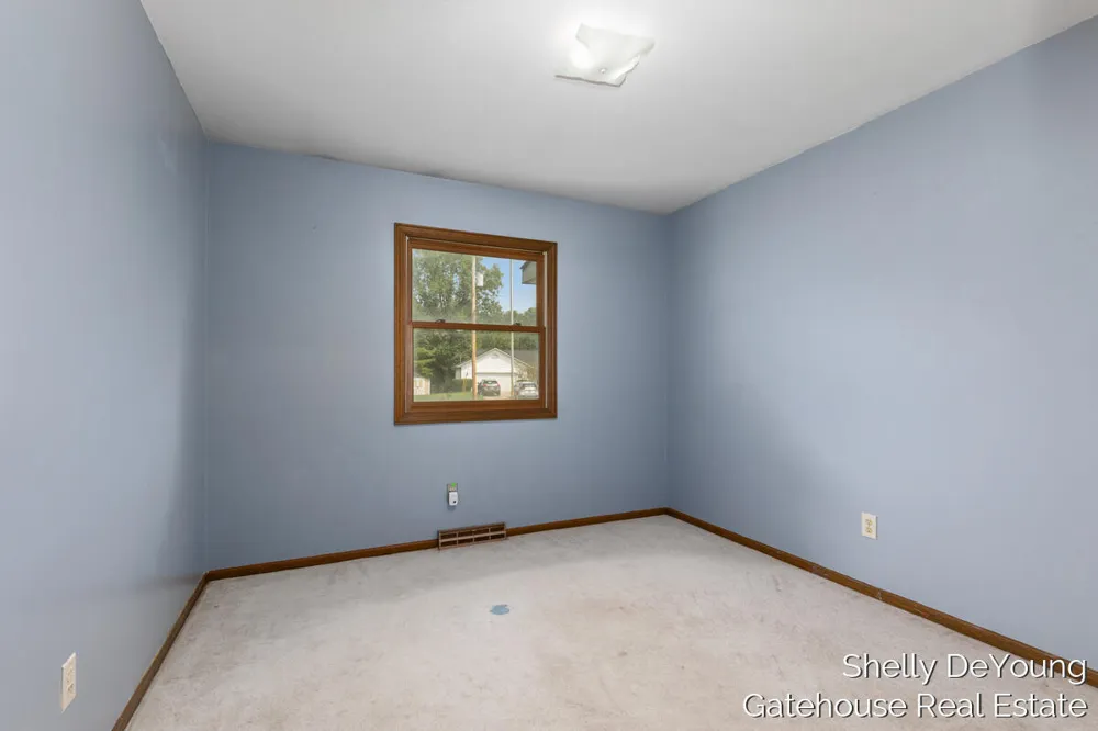 3078 Paris Park Drive SE Kentwood City, MI 49512