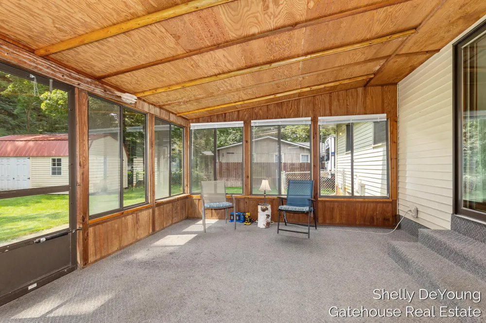 3078 Paris Park Drive SE Kentwood City, MI 49512