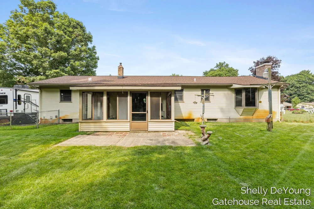 3078 Paris Park Drive SE Kentwood City, MI 49512