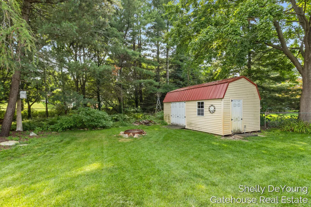 3078 Paris Park Drive SE Kentwood City, MI 49512