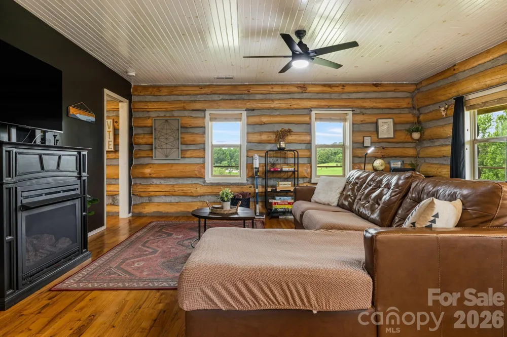 194 Cabin Hollow Drive Marshall, NC 28753
