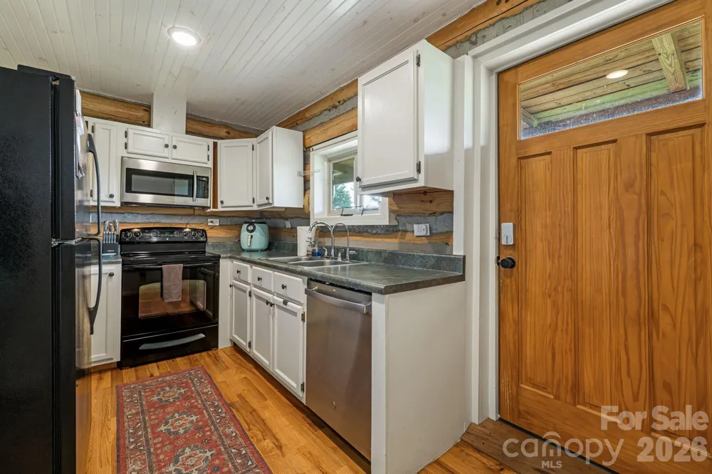 194 Cabin Hollow Drive Marshall, NC 28753