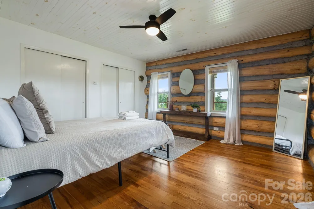 194 Cabin Hollow Drive Marshall, NC 28753
