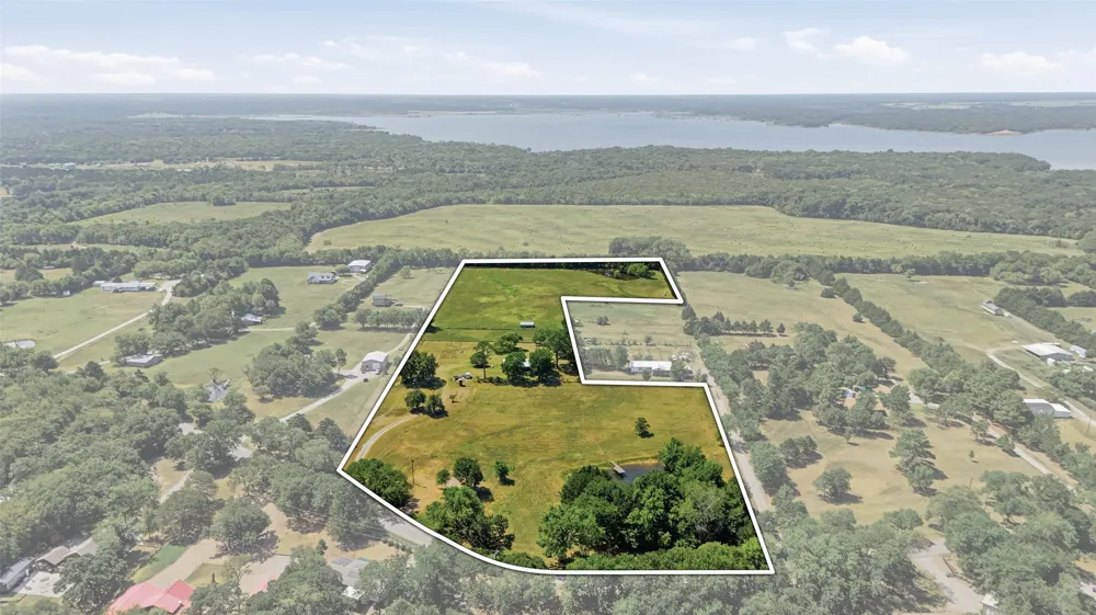 2134 Flowing Wells Road Pottsboro, TX 75076