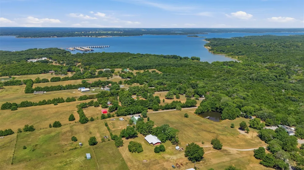2134 Flowing Wells Road Pottsboro, TX 75076