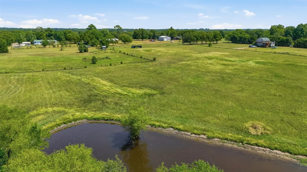 2134 Flowing Wells Road Pottsboro, TX 75076