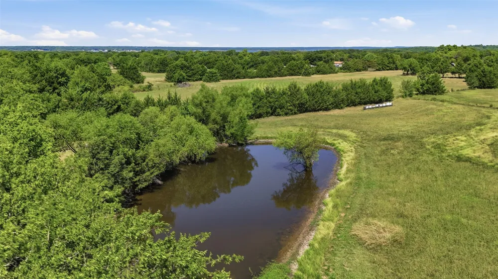 2134 Flowing Wells Road Pottsboro, TX 75076