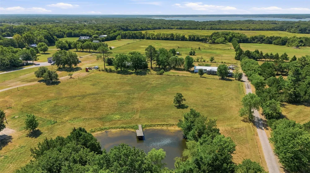 2134 Flowing Wells Road Pottsboro, TX 75076