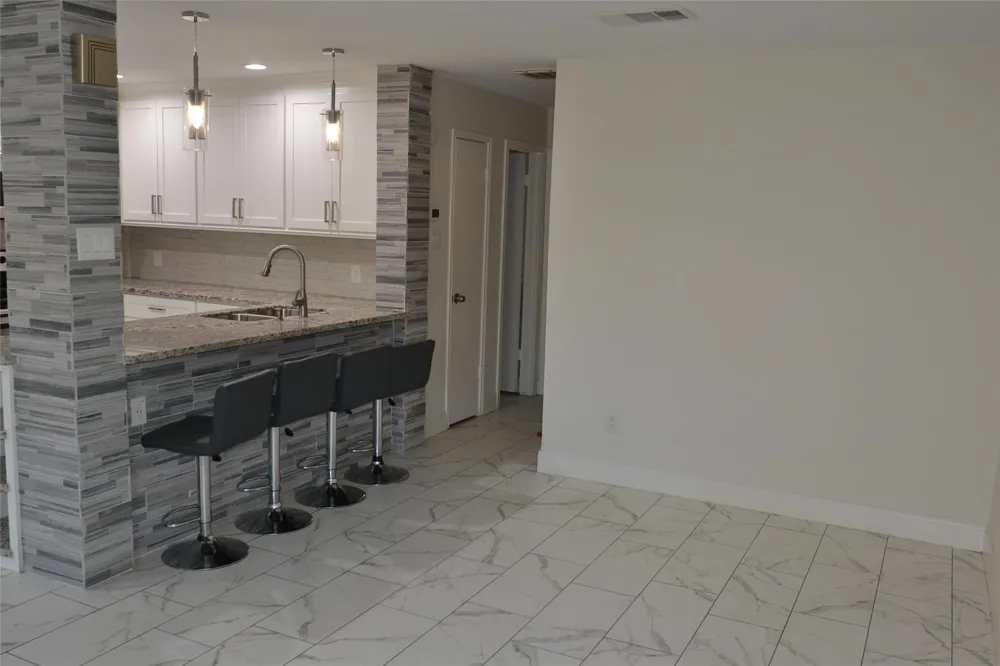 2379 Briarwest Boulevard #25 Houston, TX 77077