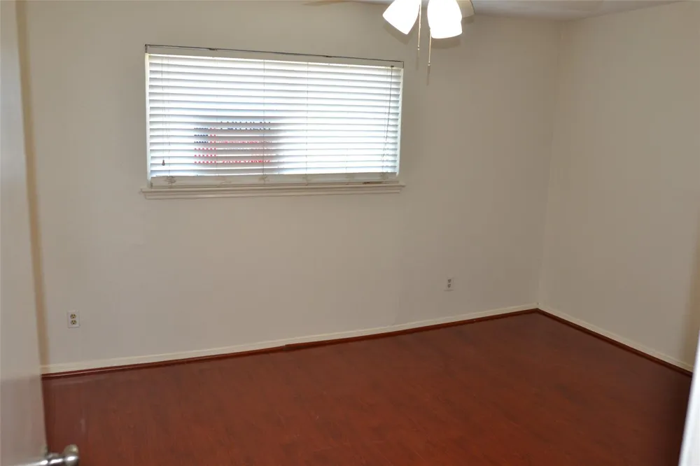 2379 Briarwest Boulevard #25 Houston, TX 77077