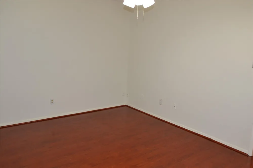 2379 Briarwest Boulevard #25 Houston, TX 77077