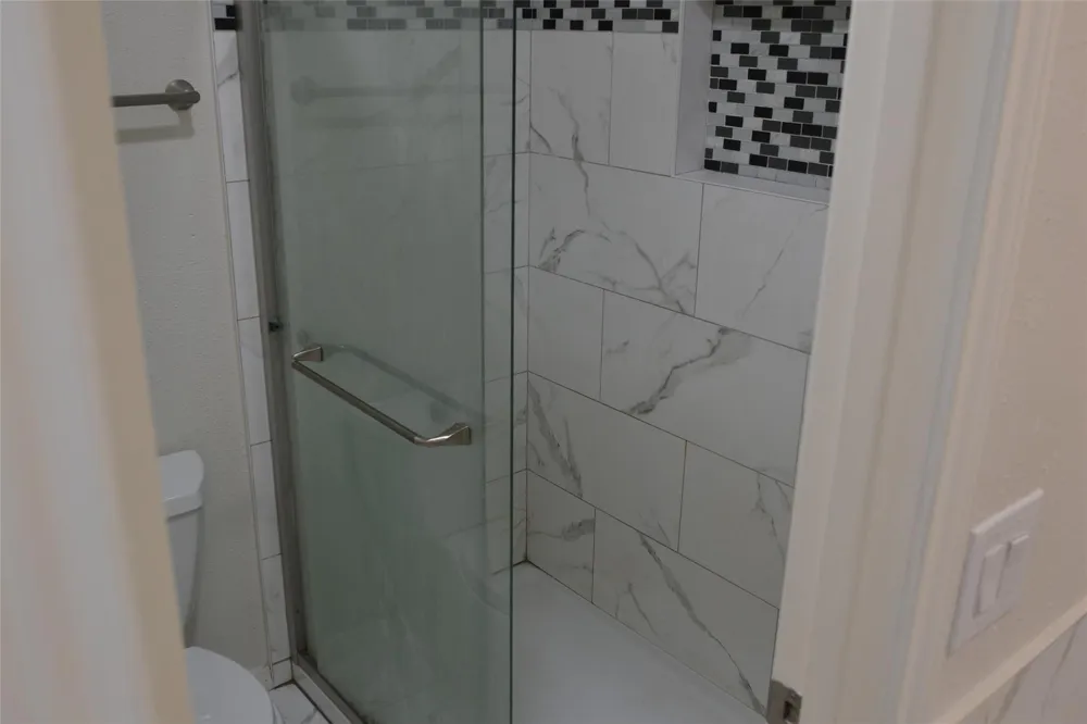 2379 Briarwest Boulevard #25 Houston, TX 77077