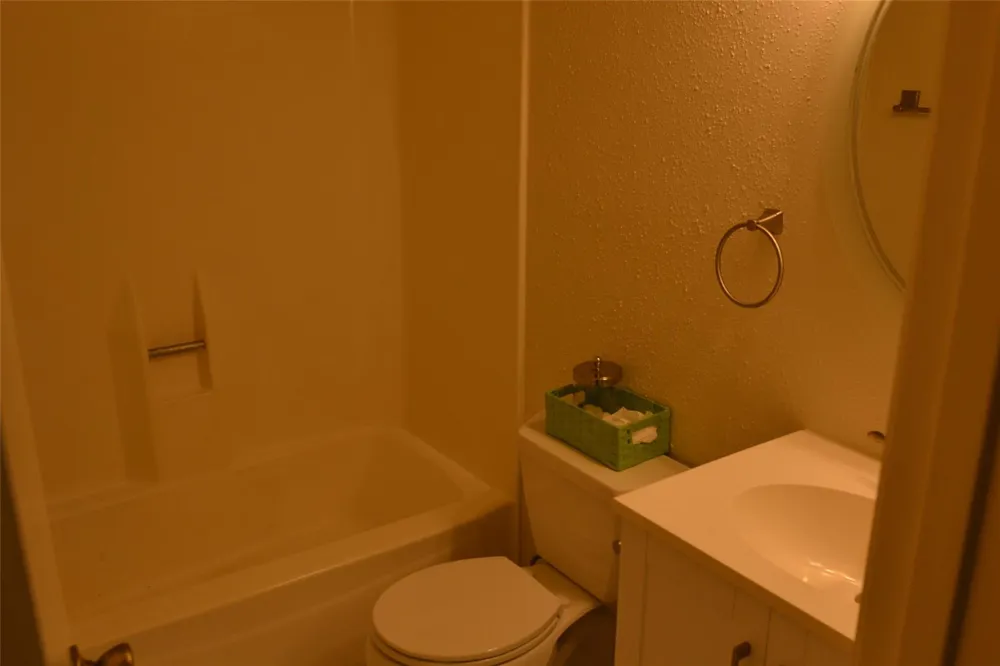 2379 Briarwest Boulevard #25 Houston, TX 77077