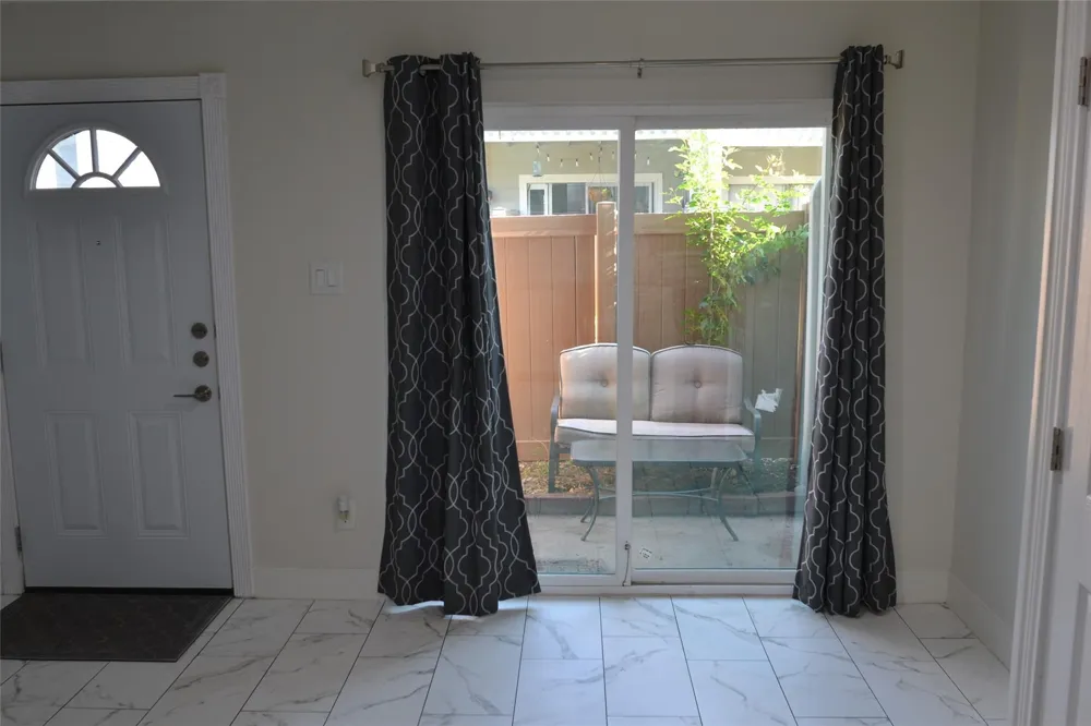2379 Briarwest Boulevard #25 Houston, TX 77077