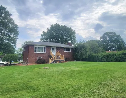 13 Lakeview Drive