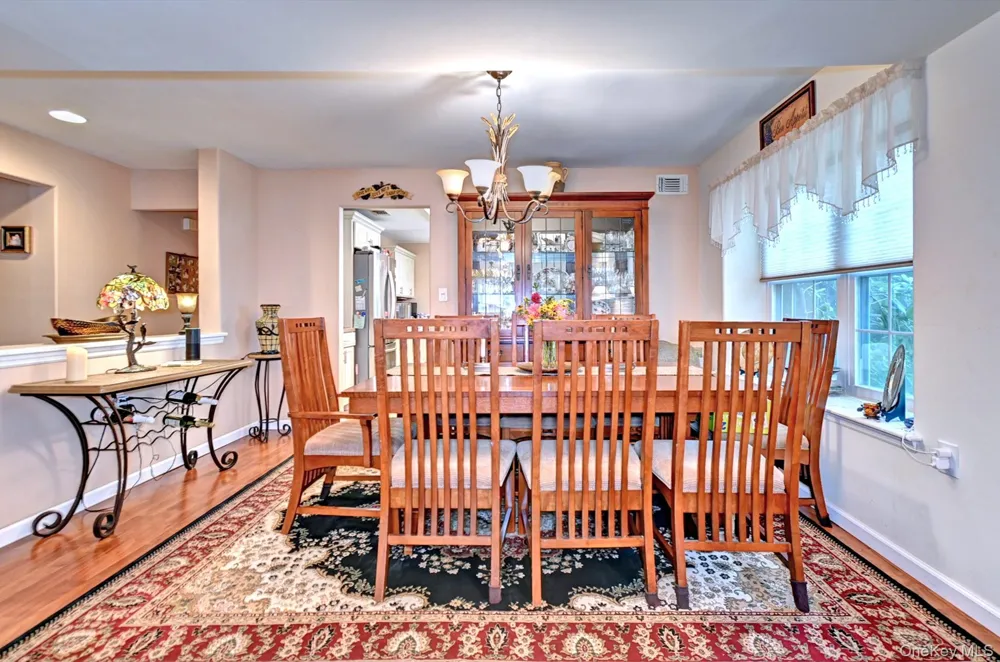 272 Glen Drive Ridge, NY 11961