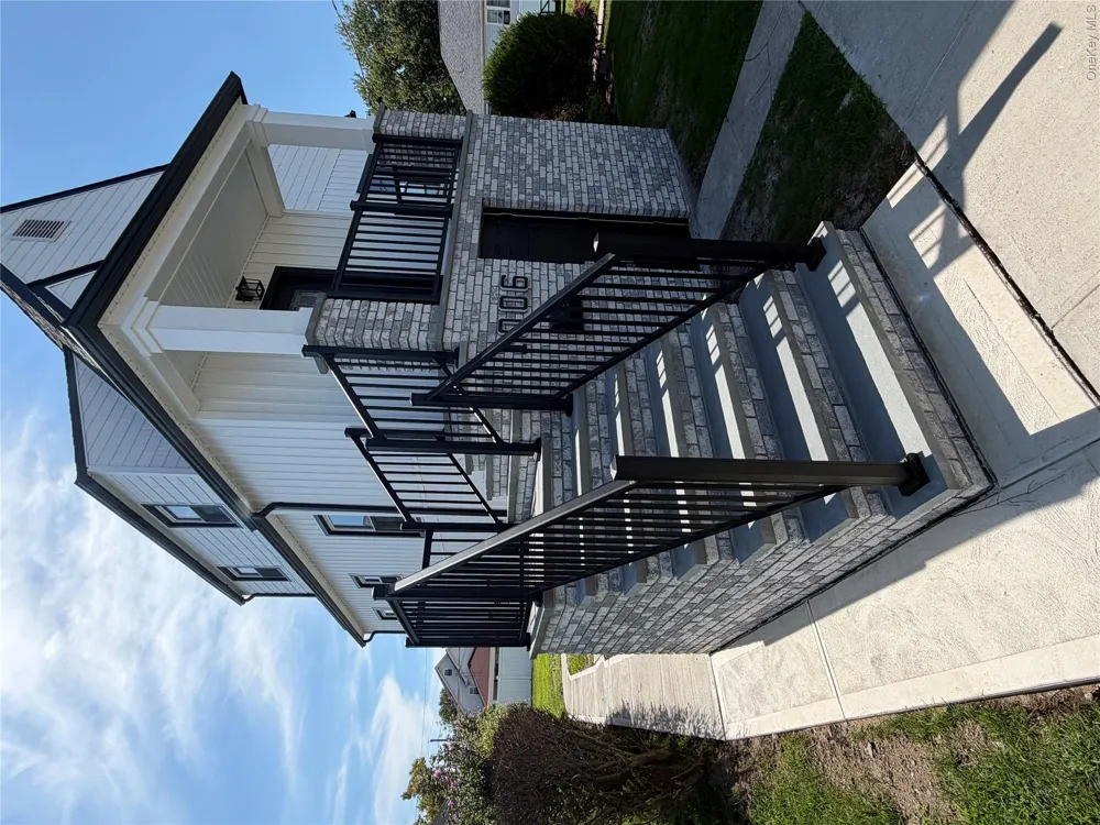 1006 Pennsylvania Ave upper Island Park, NY 11558