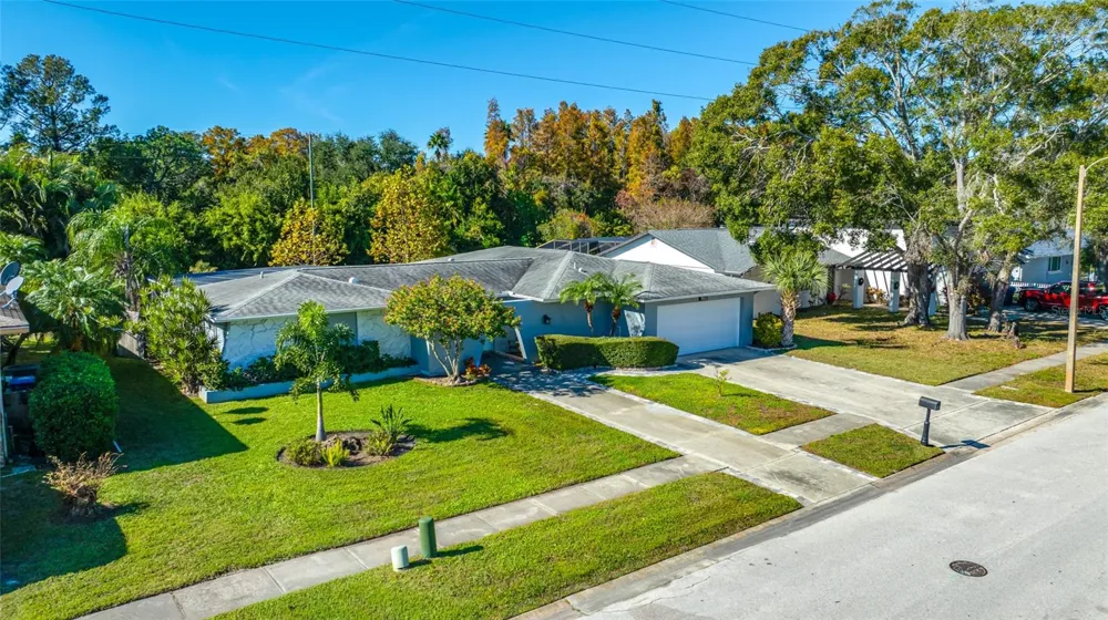1862 DEL ROBLES DRIVE Clearwater, FL 33764