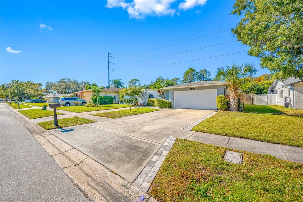 1862 DEL ROBLES DRIVE Clearwater, FL 33764