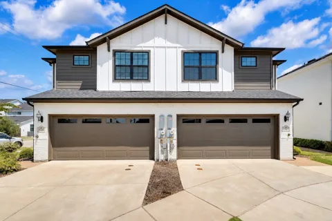 1109 Rusk Way