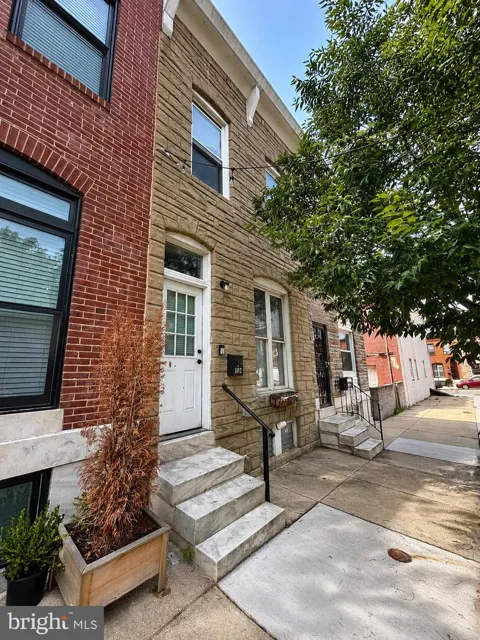 102 S CLINTON STREET
