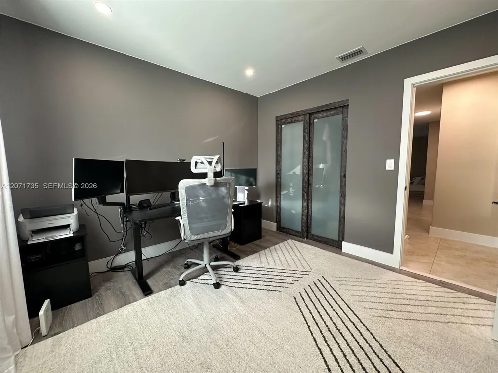8203 NW 37th St Coral Springs, FL 33065