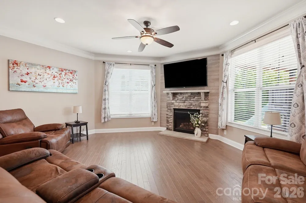 3115 Fillmore Terrace Lake Wylie, SC 29710