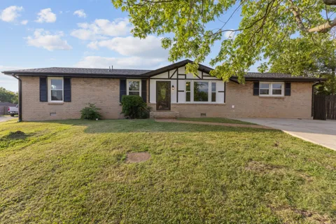 105 Donna Ct