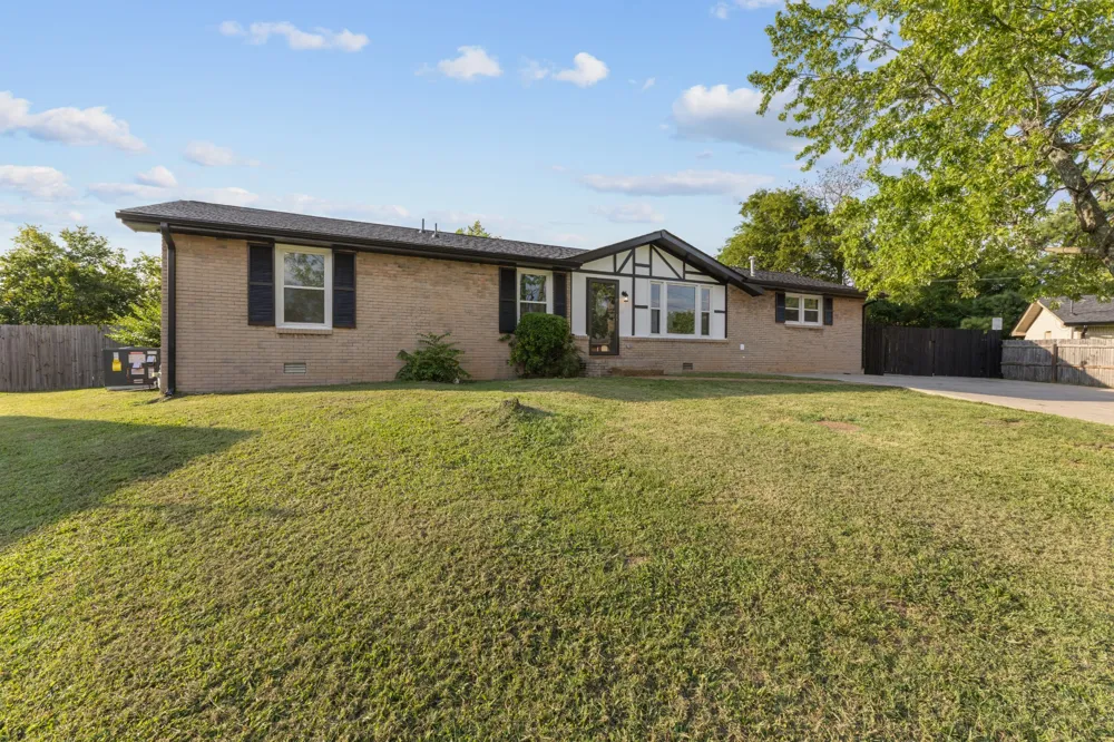 105 Donna Ct Hendersonville, TN 37075