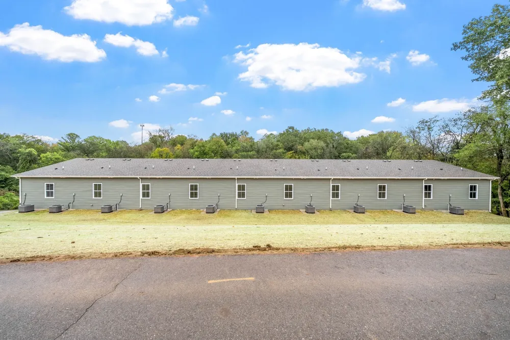 329 Cedar Crt #E Clarksville, TN 37040