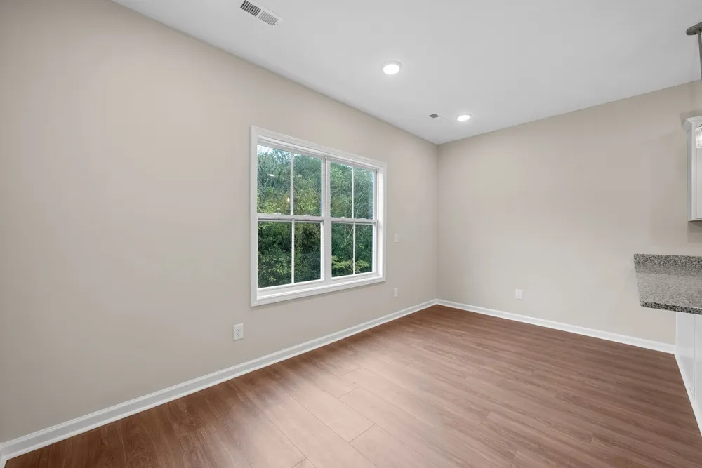 329 Cedar Crt #E Clarksville, TN 37040