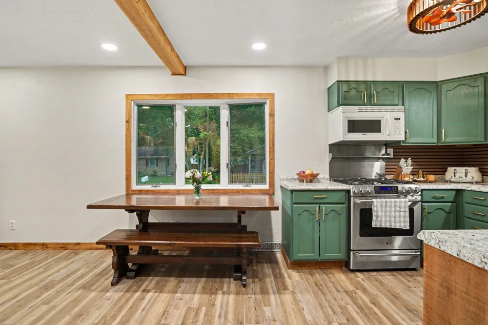 24350 Oak Street Edwardsburg, MI 49112