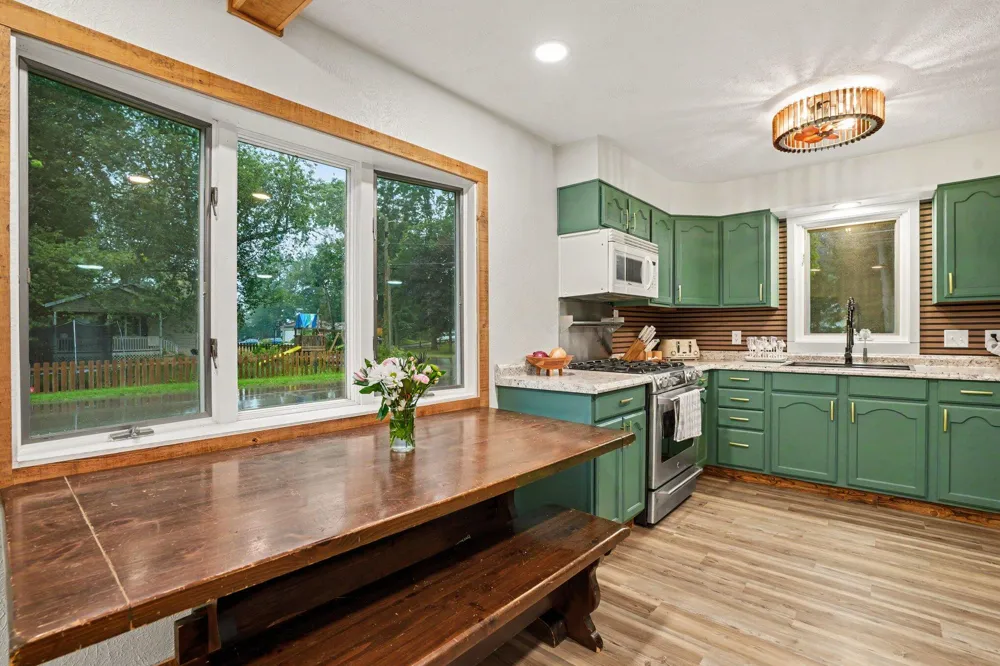 24350 Oak Street Edwardsburg, MI 49112