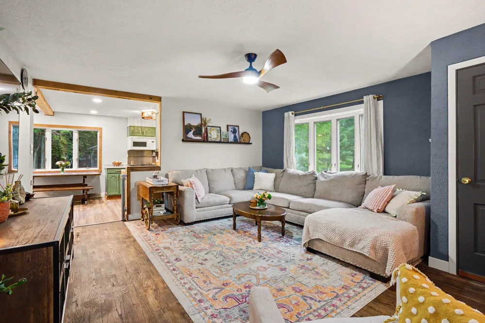 24350 Oak Street Edwardsburg, MI 49112