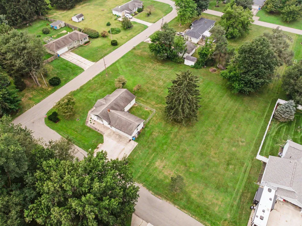24350 Oak Street Edwardsburg, MI 49112