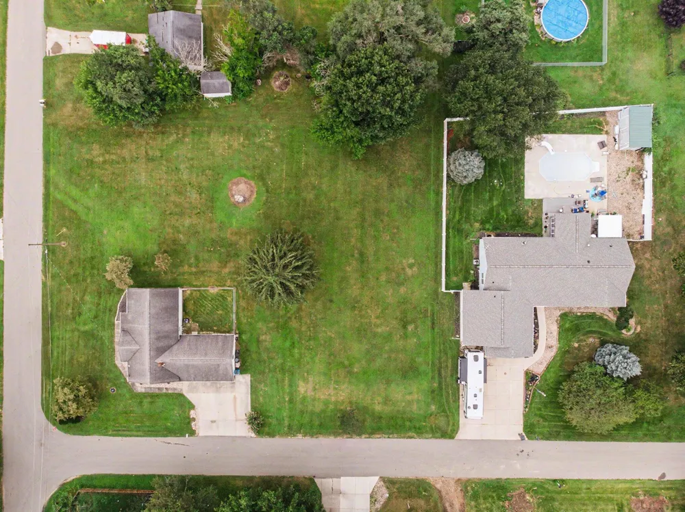 24350 Oak Street Edwardsburg, MI 49112