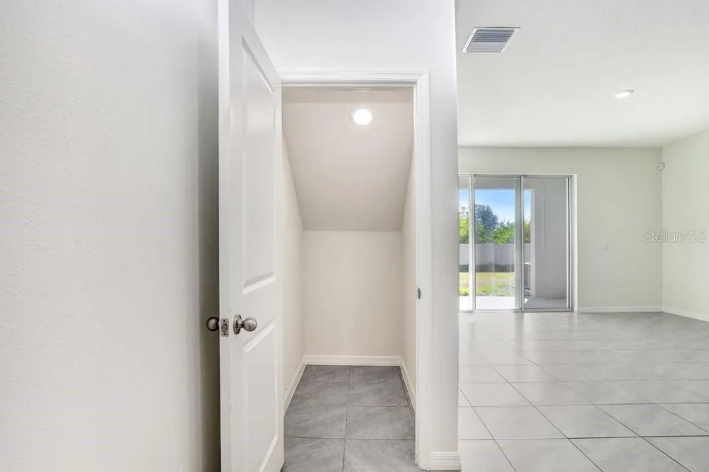 366 MANGROVE SHADE CIRCLE Apollo Beach, FL 33572