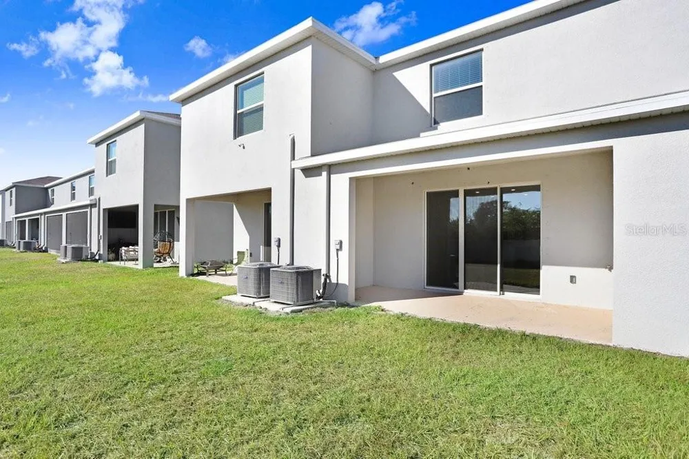 366 MANGROVE SHADE CIRCLE Apollo Beach, FL 33572