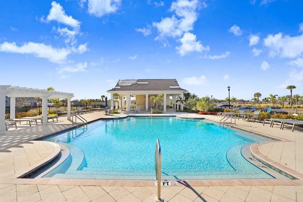 366 MANGROVE SHADE CIRCLE Apollo Beach, FL 33572