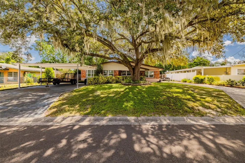1205 W CAMELLIA DRIVE Brandon, FL 33510