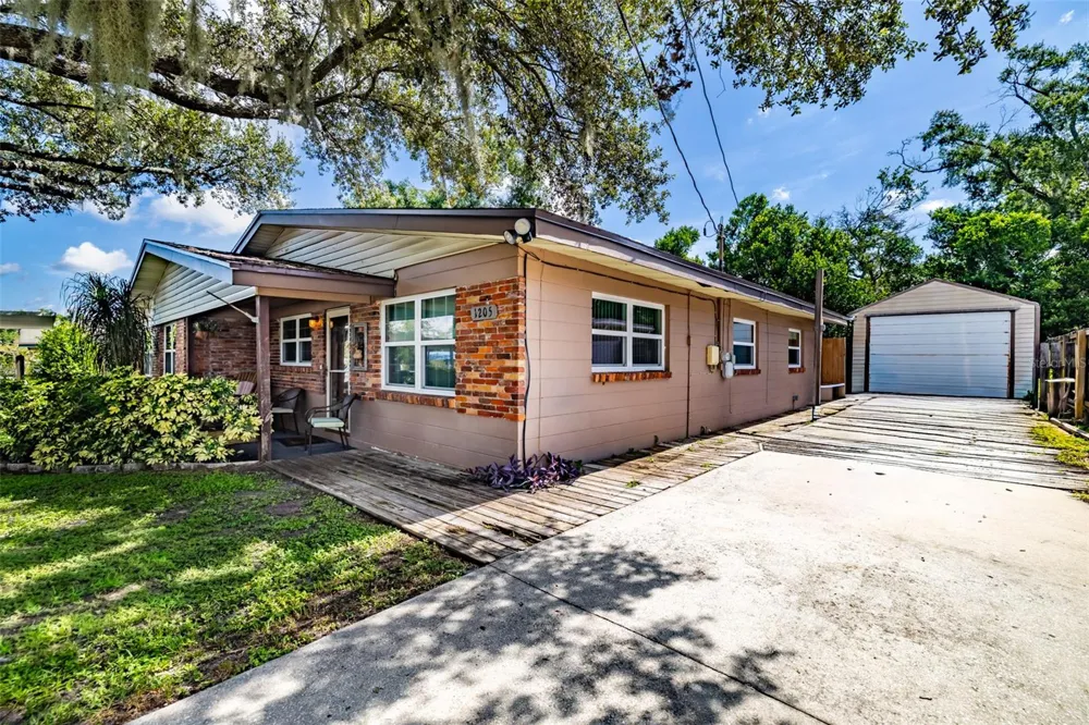 1205 W CAMELLIA DRIVE Brandon, FL 33510