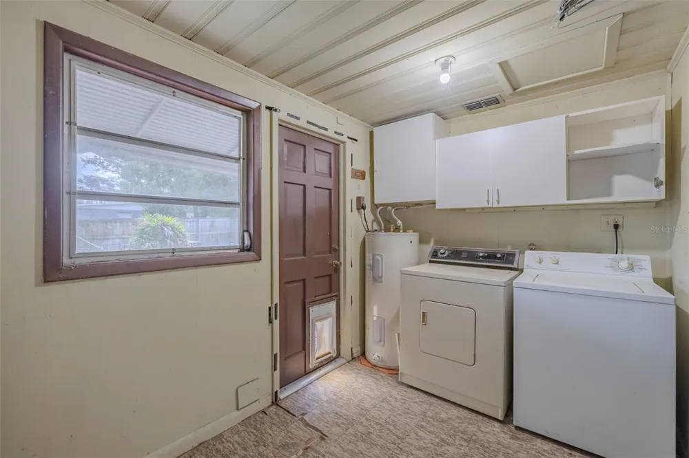 1205 W CAMELLIA DRIVE Brandon, FL 33510