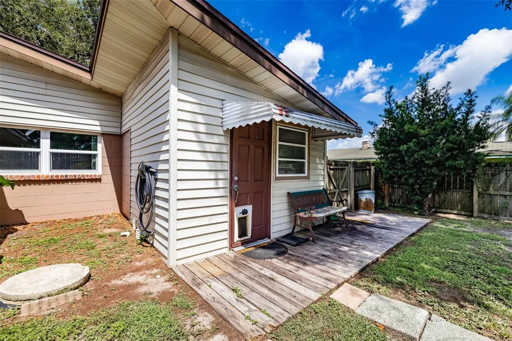 1205 W CAMELLIA DRIVE Brandon, FL 33510